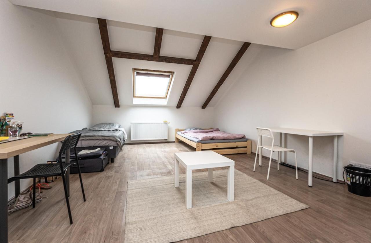 Legerova Apartments براغ المظهر الخارجي الصورة
