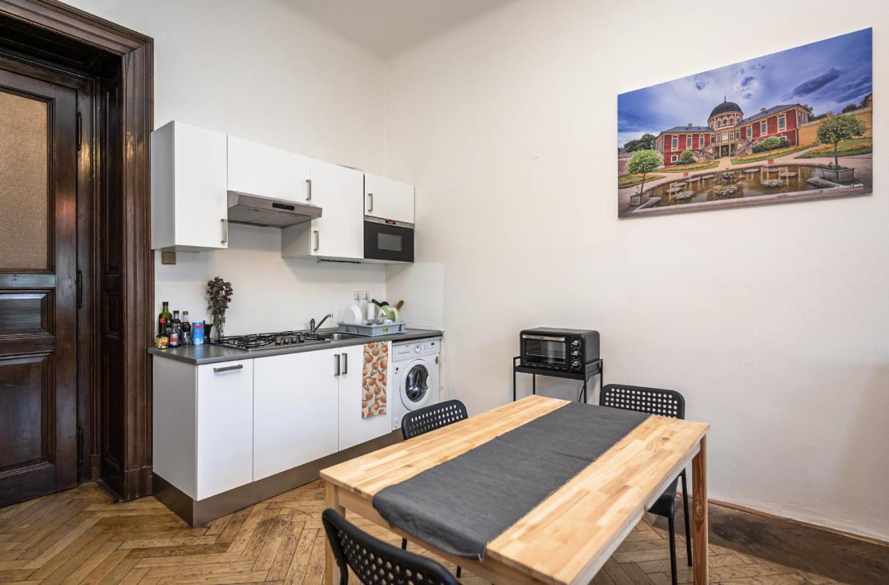 Legerova Apartments براغ المظهر الخارجي الصورة