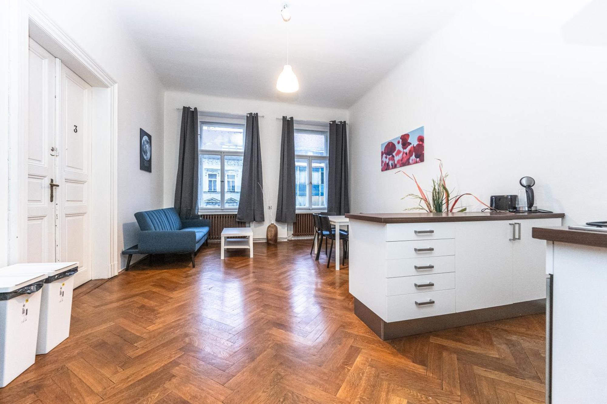 Legerova Apartments براغ المظهر الخارجي الصورة