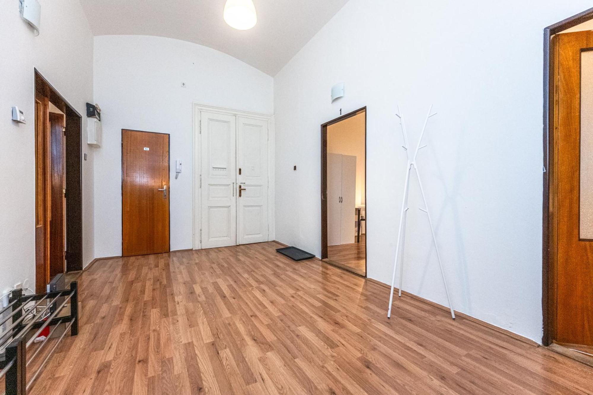 Legerova Apartments براغ المظهر الخارجي الصورة