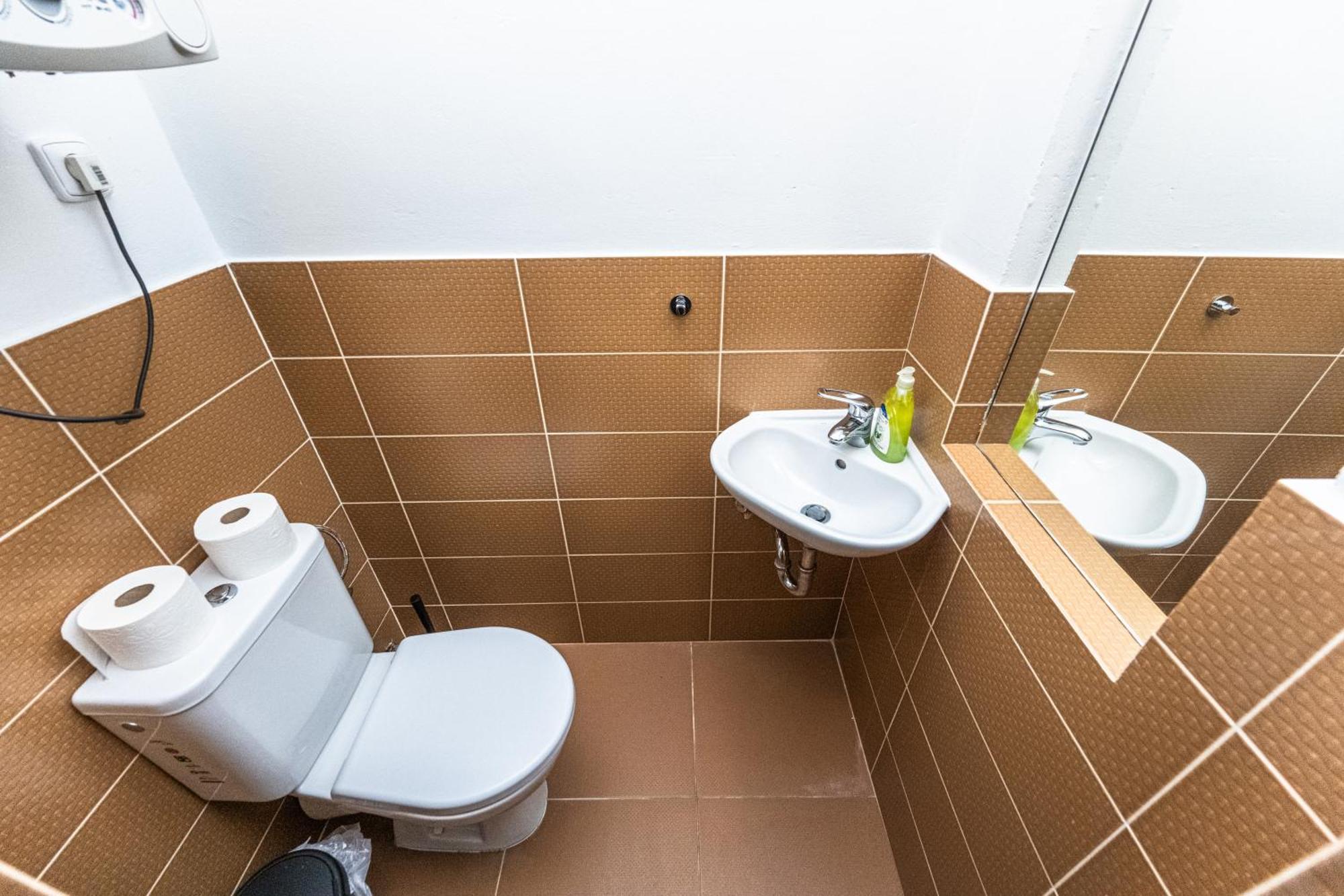 Legerova Apartments براغ المظهر الخارجي الصورة